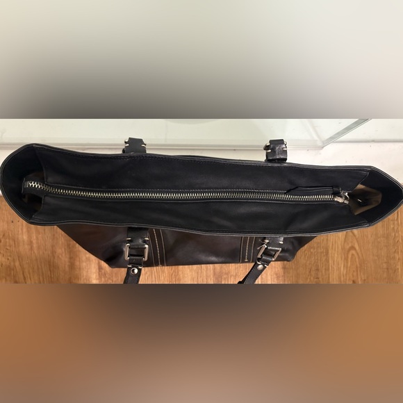 COACH • Black Tote Bag - Picture 5 of 16